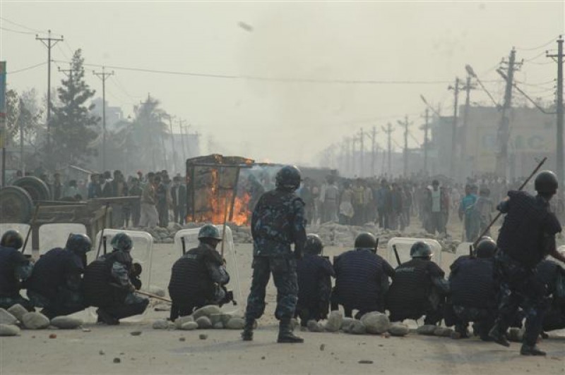 A tüntetők és a rendőrök közötti összecsapásoknak több mint 40 halálos áldozata volt.